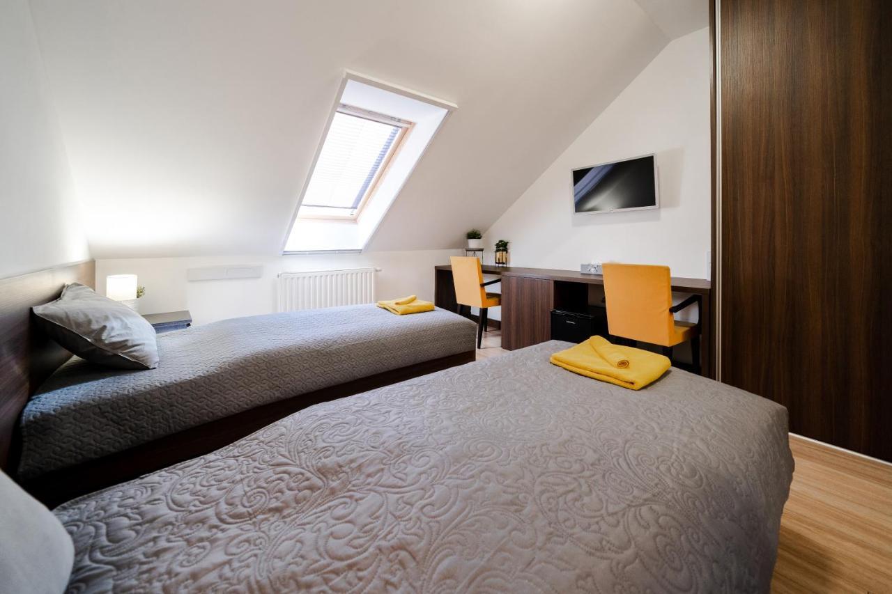 Guba Vendeghaz Bed & Breakfast Gyorujbarat Luaran gambar